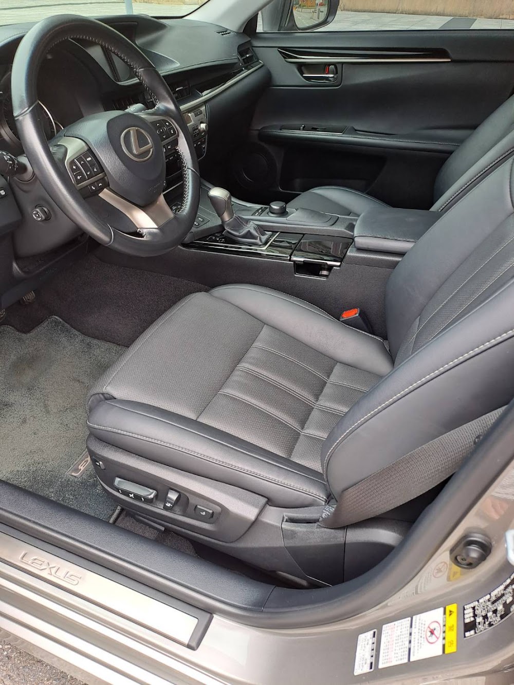 中古車收購紀錄 - Lexus ES200中古車估價行情評估