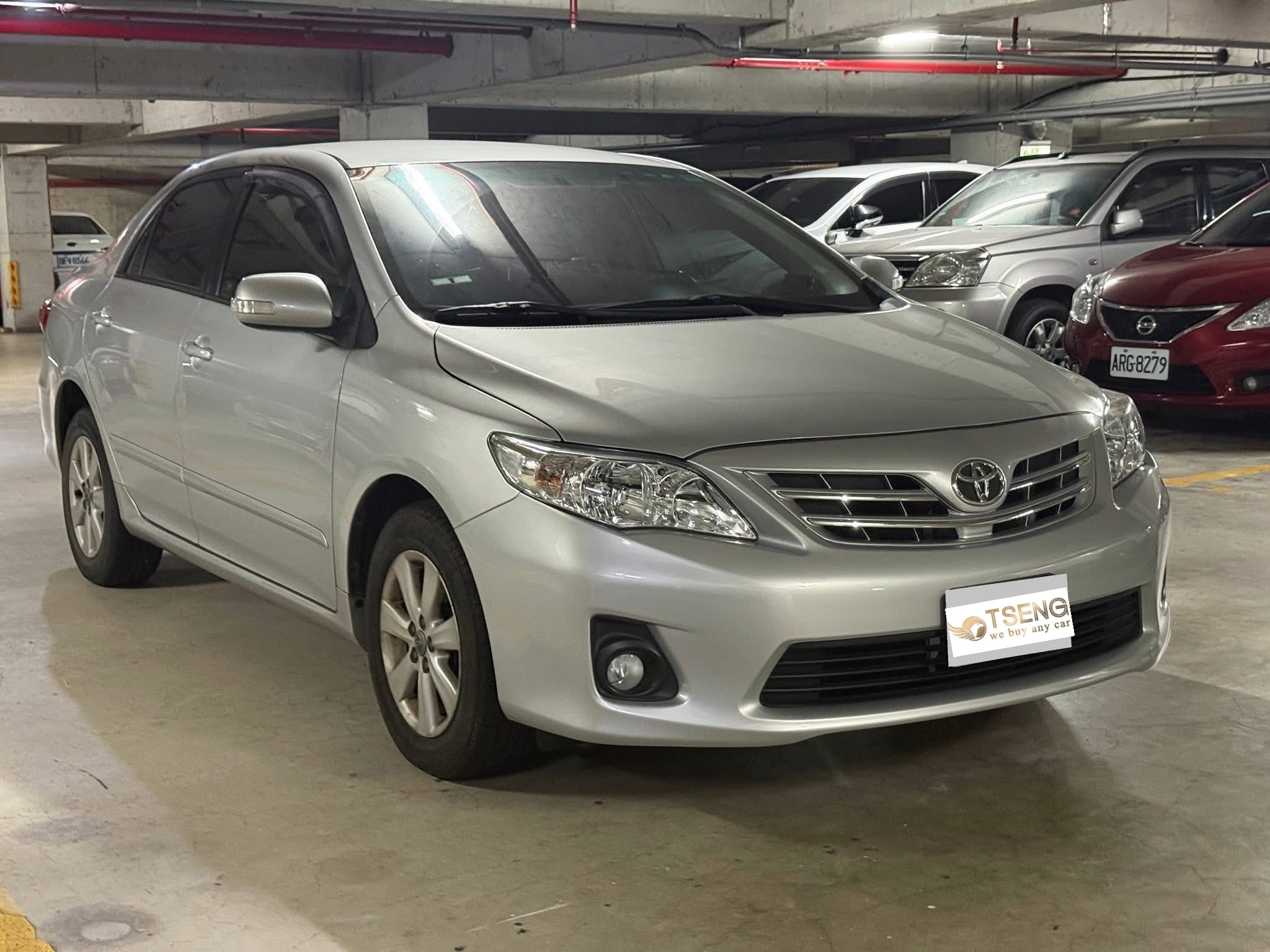 我如果進行貸款車報廢，需要做什麼?4步驟就能搞定，你只要在家等就好! 1.先和小曾車庫聯繫~先告知車款資訊後並提供電話、地址、方便的日期時間，我們會快速報價給您!可以接受我再安排拖車過去。 2.自己拆車牌去辦理停牌，這樣就不用繳牌照燃料稅!如果車牌被註銷就沒差了，車牌的話你要拆還是不拆都可以。(補充:如果你的車牌早就註銷也不用繳稅金了) 3.等候拖車抵達，拖到車之後確認沒問題~請您提供存摺，我們會轉帳過去!然後也要給我行照照片、身分證照片正反面(請備註報廢使用)做為登記。 4.貸款持續繳，等到繳清後就可以帶行照、身分證、印章去監理站完成報廢手續，車體的錢頂多幫你擋個兩三期。當然如果你不想繳就放著爛也不關我的事情~自己想清楚就好。 以上就是大概的半套報廢流程，很簡單的!